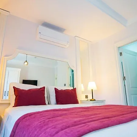 Hotel Cunda Garden