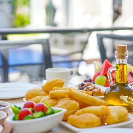 Hotel Cunda Garden