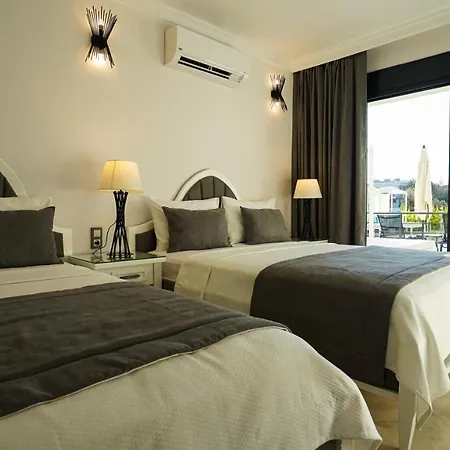 Otel Cunda Garden *