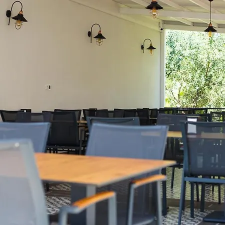 Cunda Garden Otel *